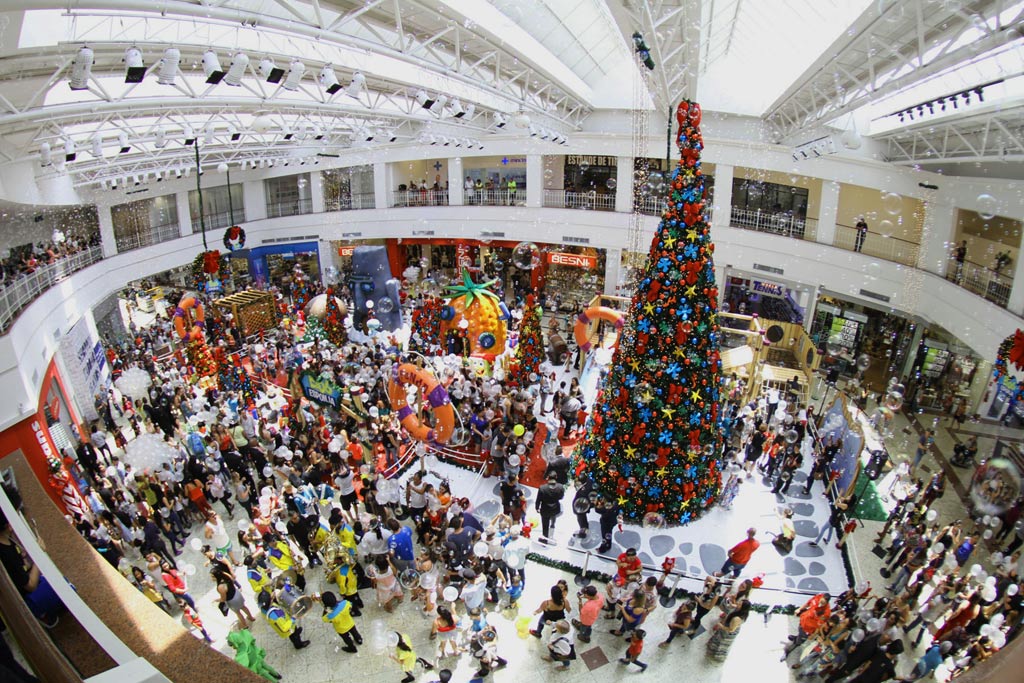 Shopping Taboão inaugura decoração de Natal com o Fabuloso Mundo do Bob  Esponja - O TABOANENSE