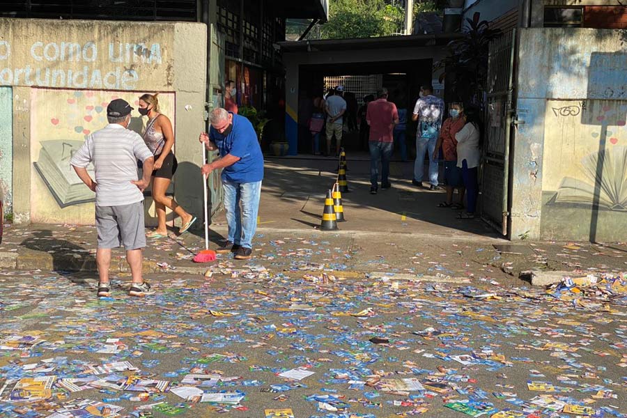 Ruas De Taboão Da Serra Amanhecem Cheia De Santinhos O Taboanense 