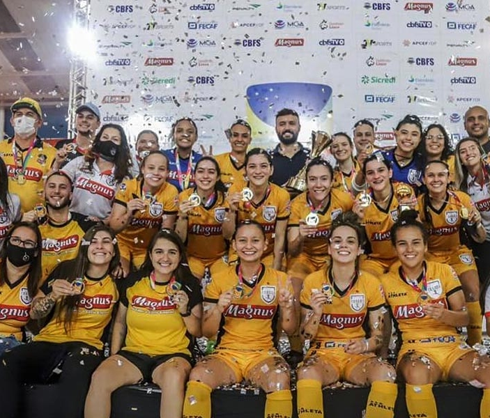 Taboão/Magnus é campeã do Paulista de Futsal Feminino e briga por título  Brasileiro no sábado, 19 - O TABOANENSE