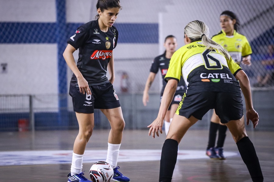 E.C. Taboão Magnus goleia o São Bernardo por 6 a 0 no Campeonato Paulista  de Futsal - O TABOANENSE