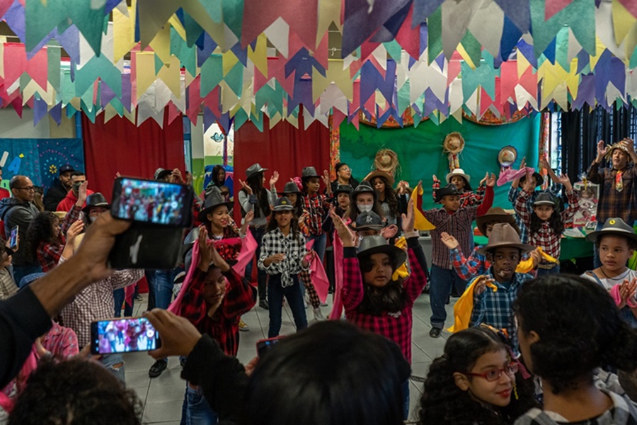 Como comemorar festa junina na escola?